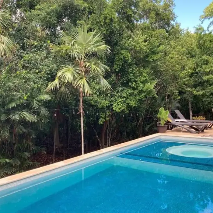 Aku-Chic Newly furbished condo Jungle pool