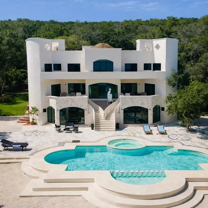 CISNE Luxury House