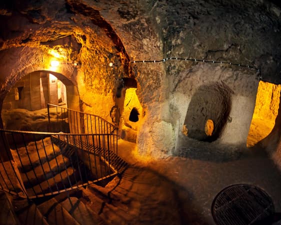 Derinkuyu Yeraltı Şehri - Underground City