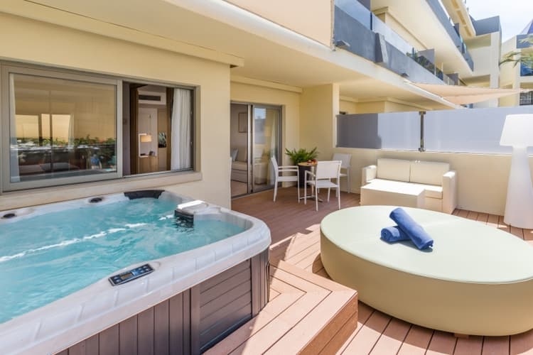 Image - Semana en el Zafiro Palmanova