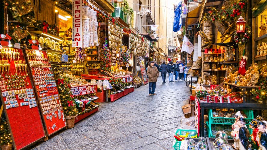 Imatge - Naples Winter Escape: Street Food, History & San Gregorio Armeno, Private Tour