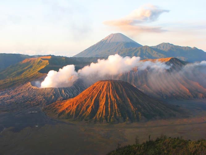 Image - Temples, Volcanoes and Beaches; Private Tour