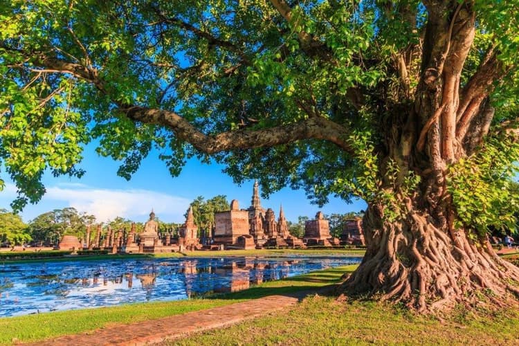 Image - LAST MINUTE OFFER – Trails and Gems of Siam, Small Group Tour