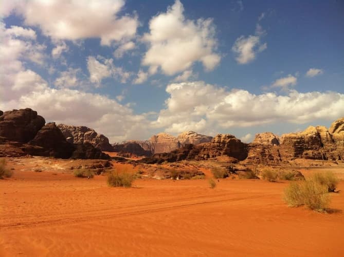 Immagine - Speciale Estate: Petra a cavallo, Mar Rosso e Mar Morto