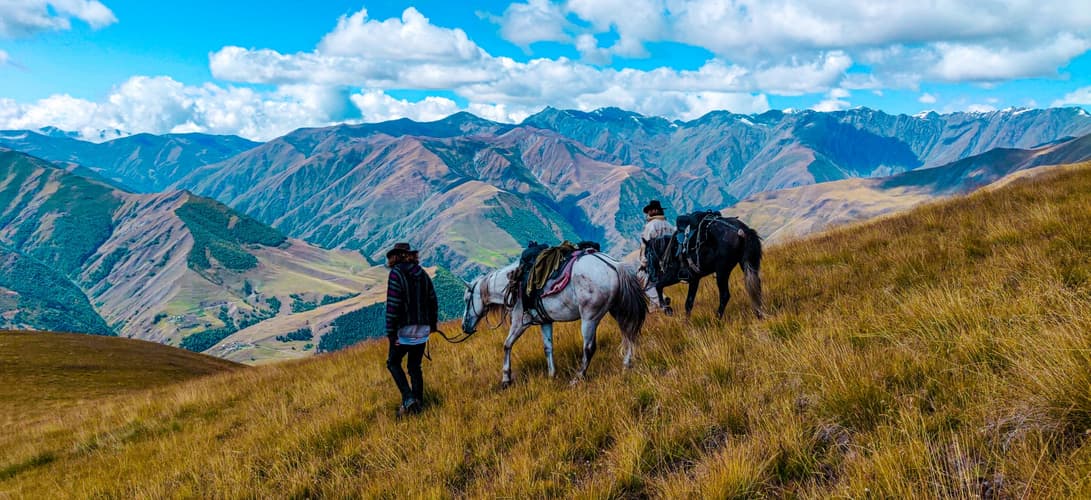 Imagen - AMONG THE PEAKS OF THE CAUCASUS: A HORSEBACK EXPEDITION TO TUSHETI