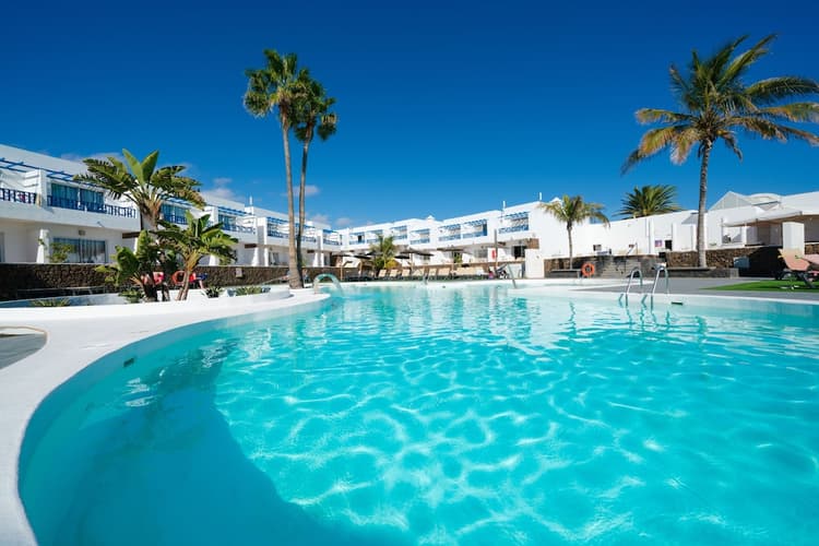 Imagen - Disfruta de increíbles playas en Lanzarote desde Oviedo