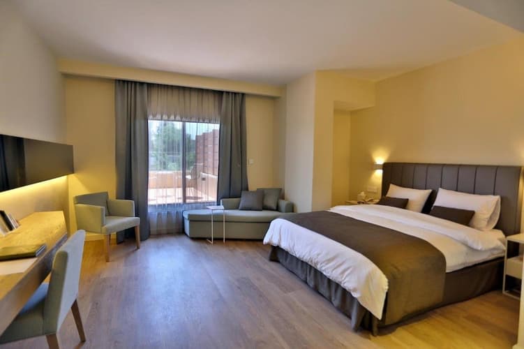 Obraz - 4 Days AMMAN (4* - ALQasr Metropole Hotel - BB)