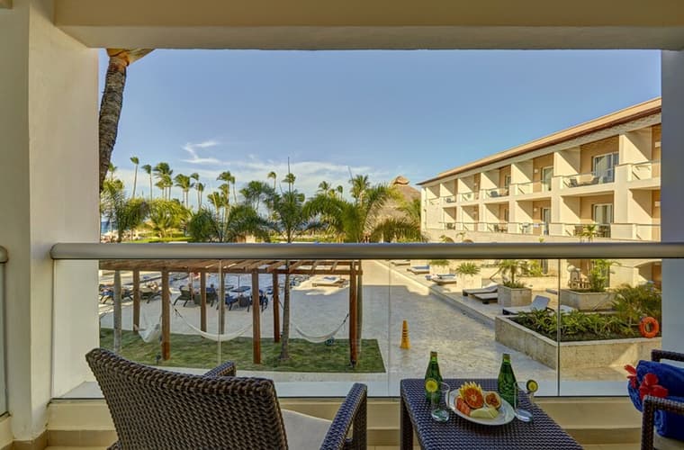Image - Paquete Hideaway at Royalton Punta Cana / BM Tours
