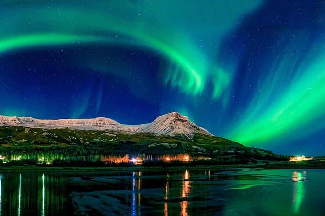 Image - Northern lights night tour, Reykjavik, Iceland