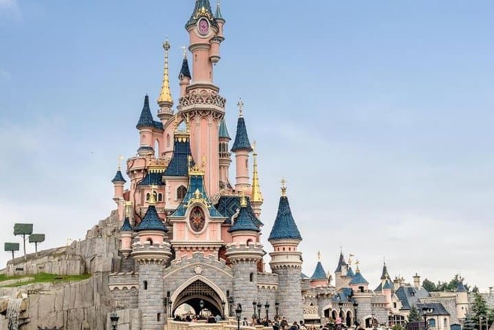 Bild - Private transport + Disneyland Paris entrance ticket