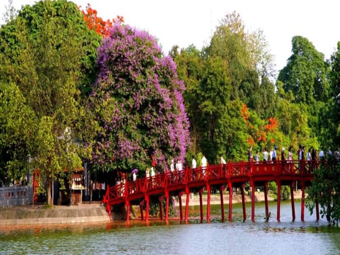 Image - Authentic Laos & Vietnam: Luang Prabang, Halong/Lan Ha and Vietnam’s iconic cities