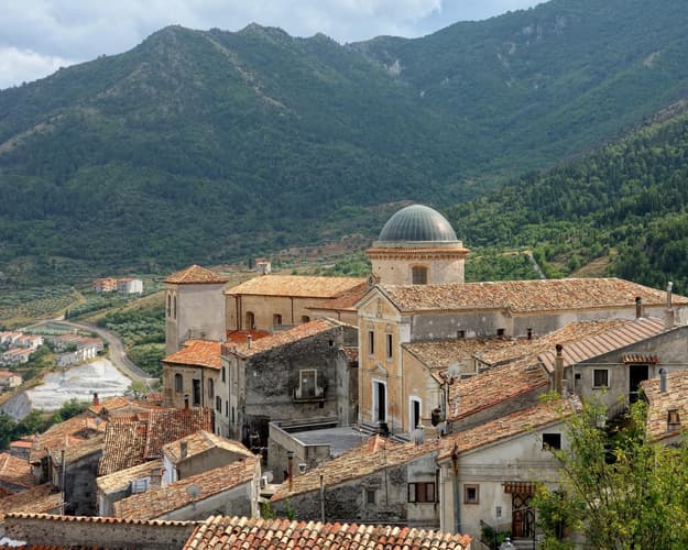 Imagen - CALABRIA 1 - HISTORIA, VIDA RURAL Y GASTRONOMIA ENTRE MAR Y MONTAÑA 2026