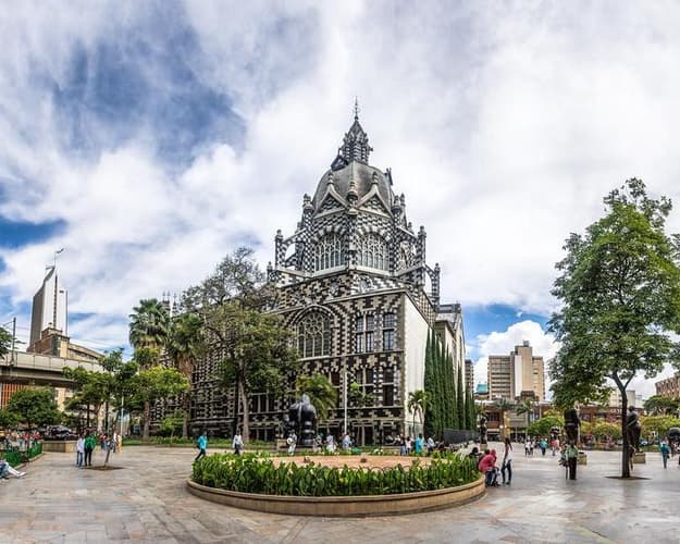 Image - CYBER TIME | Medellín