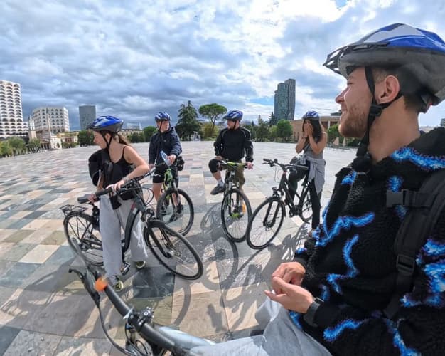 Resim - Tirana Bike Tour: 2-Hour Guided City Experience IEE Participans Only