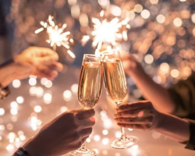 Imagen - Primer brindes del año en la Patagonia - Hotel Almasur Punta Arenas