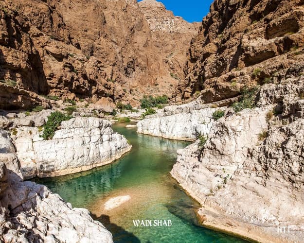Image - Quriyat, Bimmah Sinkhole, Wadi Shab: Coastal tour
