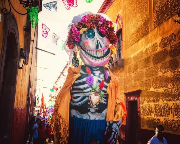صورة - THE ROOTS OF THE DAY OF THE DEAD