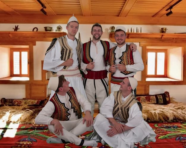 Resim - Traditional Albanian Costume Photo Experience IEE Tour