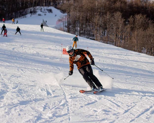 Imagine - Los Acebos MINI SKI WEEK (5 Nights + 4 Days of Skiing)