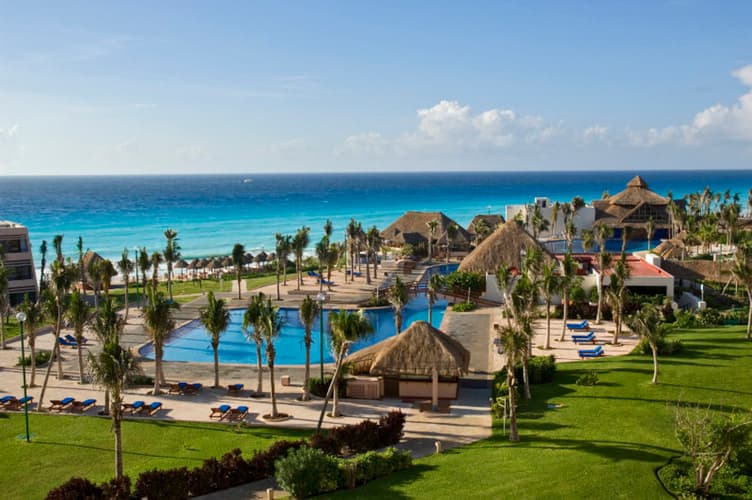 Image - The Pyramid Cancun by Oasis 
