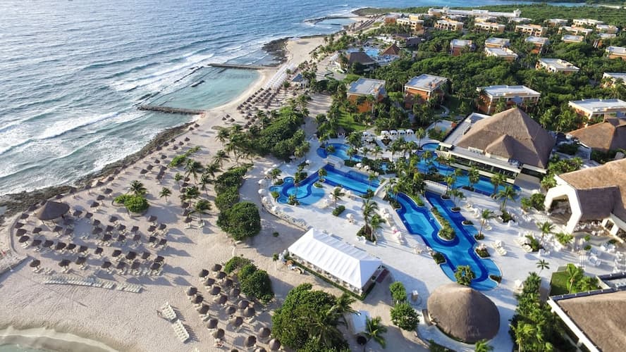 Image - Riviera Maya -Bahia Principe Luxury Akumal Hotel with flight