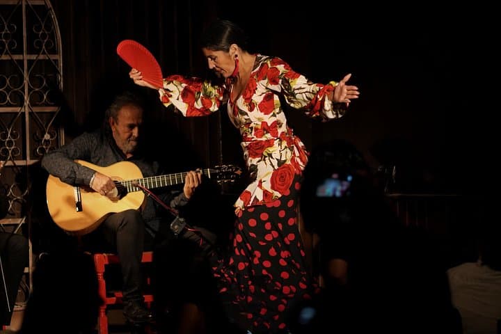 Imazhi - Madrid: Local Flamenco Show at El Cortijo