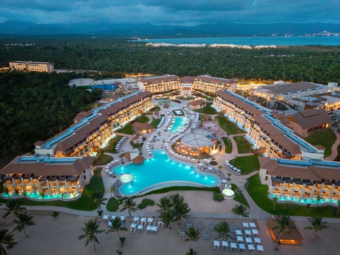Imagen - Dom 21 Feb 27 - BUE / PUJ + Hoteles en Miches