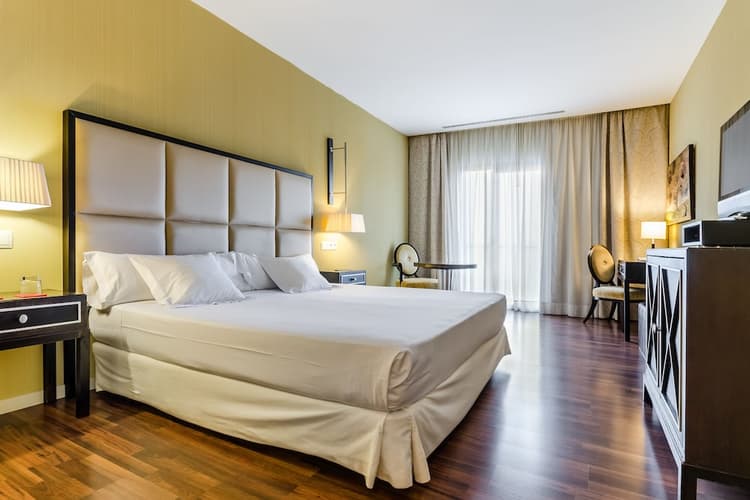 Image -  7N Hotel 525 + 4GF