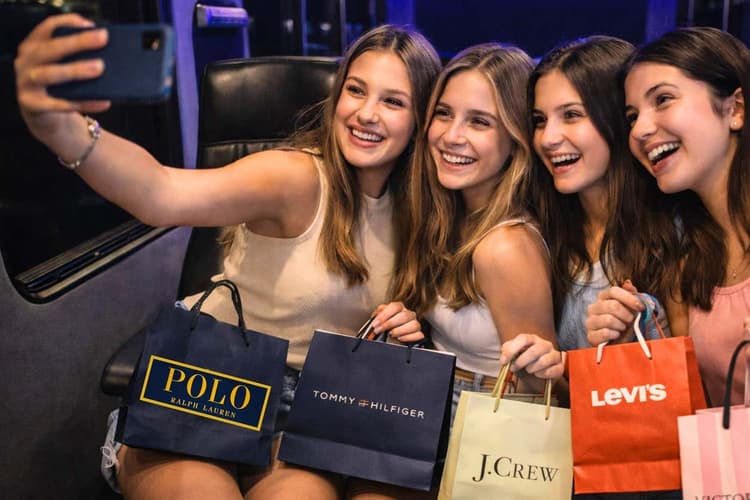 Image - Tour de compras por los outlets de Miami