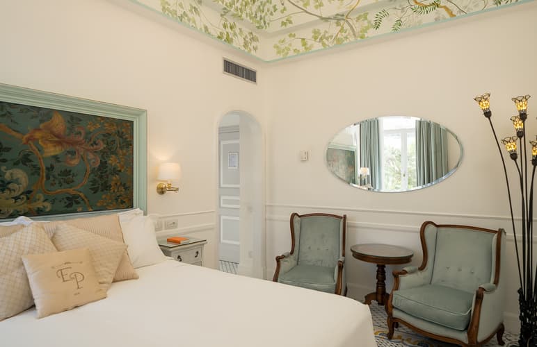 Image - 5 Days, 5* CAPRI - Luxury Villa Excelsior Parco (BO)