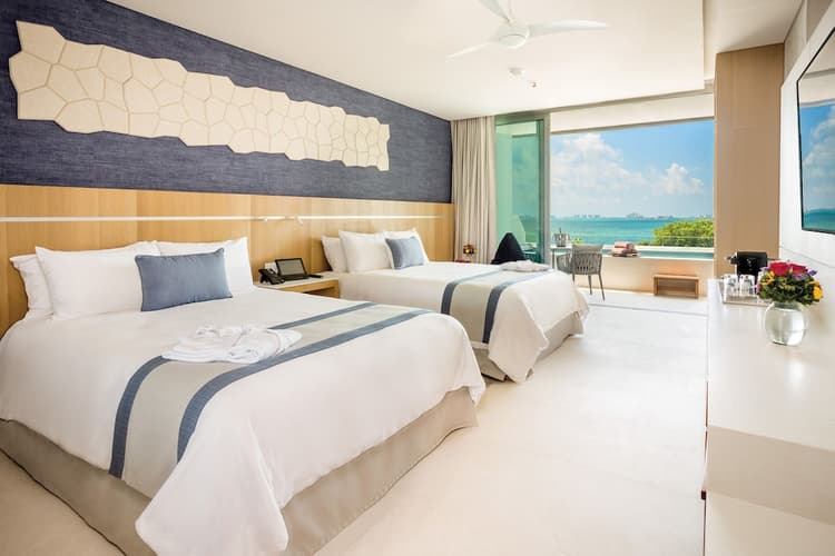 Image - Dreams Vista Cancún Luxury Travel & Pet Friendly Options