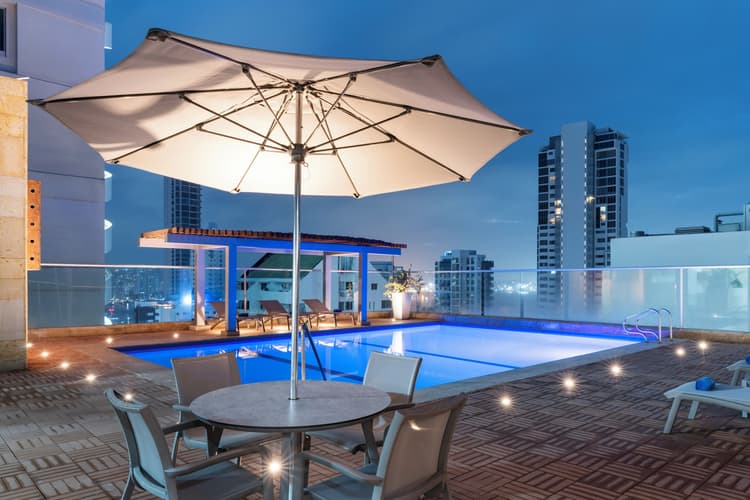 Image - Cartagena en Noviembre Hotel Capila del Mar HAB. TPL