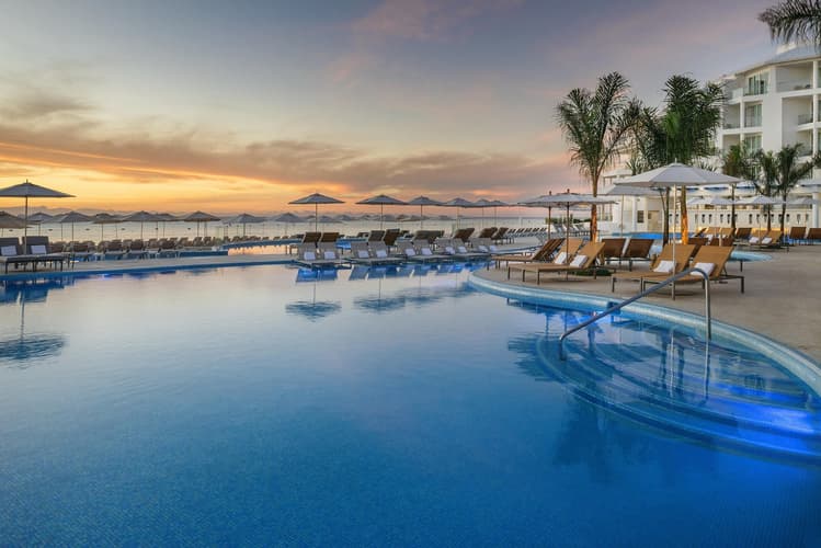 Image - Hotel en Playa del Carmen | Playacar Palace All Inclusive 4*