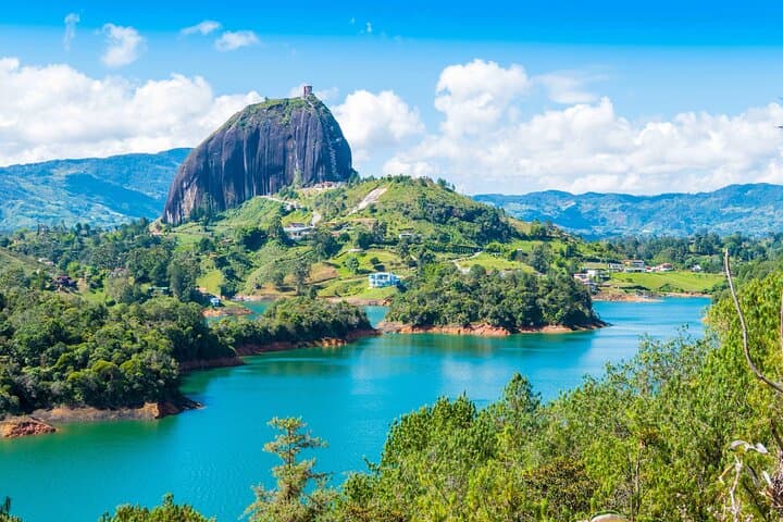 Image - Medellín +Guatapé 