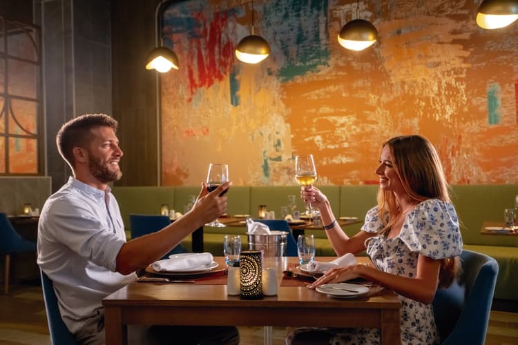 Image - Cancún Solo Adultos