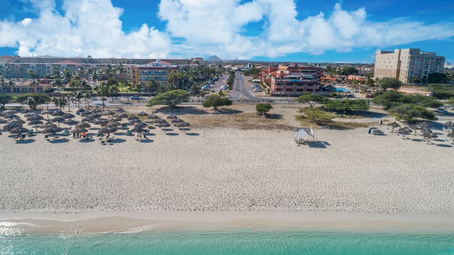 Imagen - Lun 23 Nov 26 - COR / AUA + Hoteles con Desayuno (FAMILY PLAN)