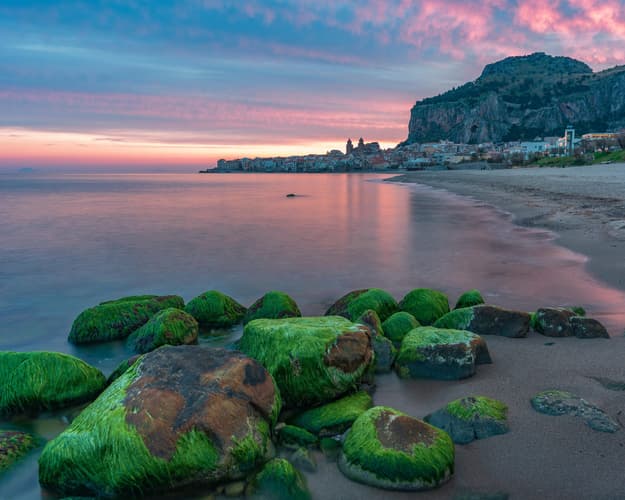 Imazhi -  Cefalù,Sicili  – Qyteti i Diellit dhe Gurit