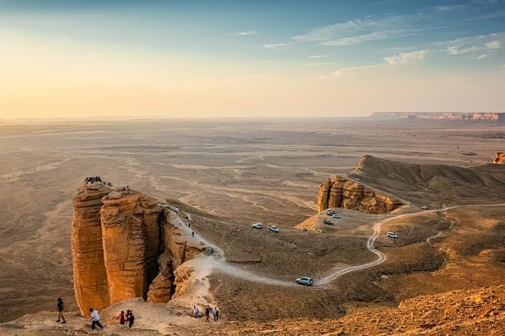 Immagine - 3 Days. RIYADH 5* - Edge of the World Riyadh Tour with Camel Ride