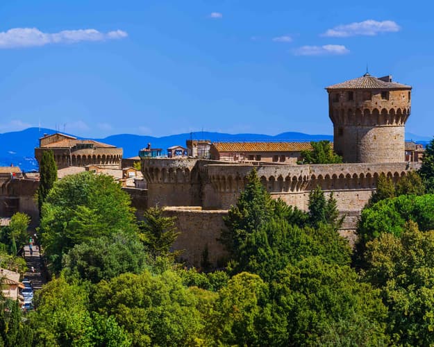 Immagine - Tra colli e borghi della Toscana medievale 