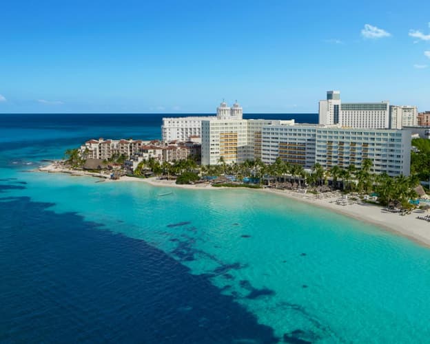 Imagen - Año Nuevo en Cancún 2 - Ara Sanguino