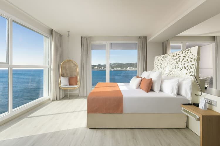 Image - 8 Days. 4N IBIZA 4* (BB) | 3N BARCELONA 4* (BB)
