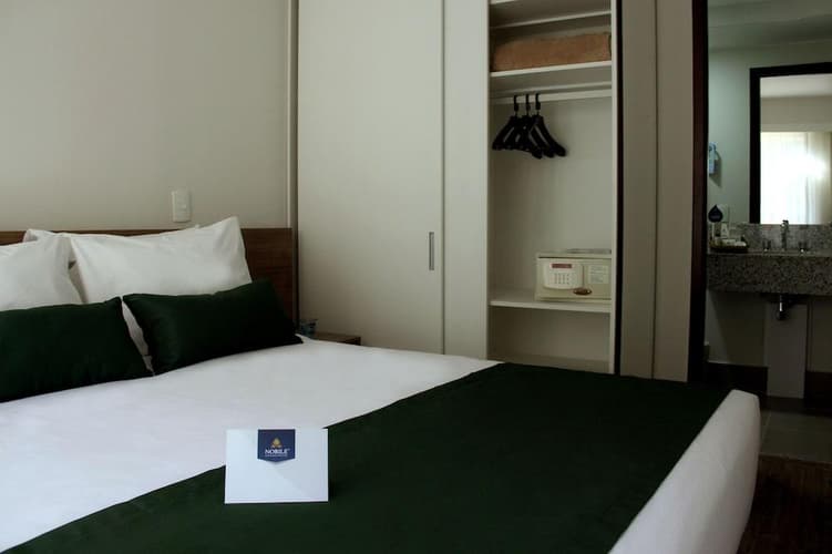 Image - AÑO NUEVO EN R.J. NOBILE INN & SUITES VIA PREMIERE HAB DBL