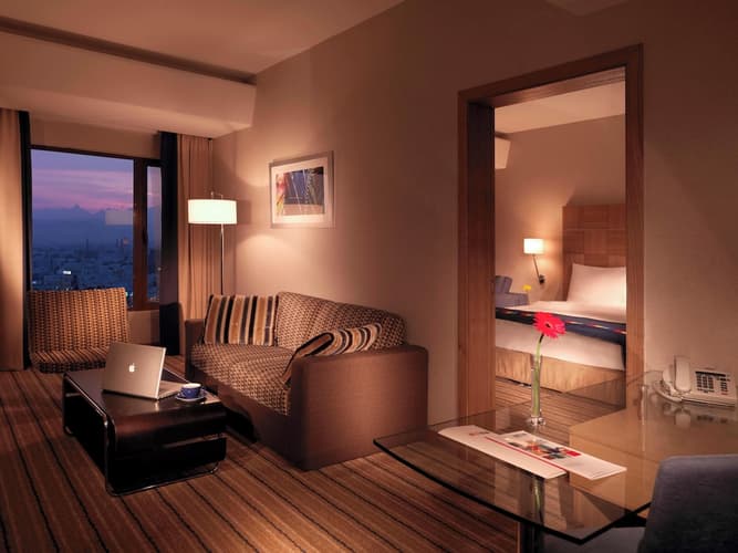 Image - Golden Tulip Muscat