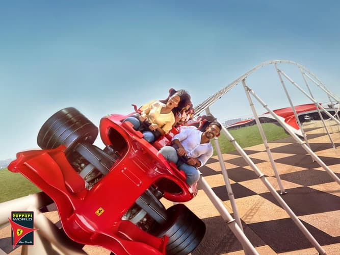 Imagem - Ferrari World+Praia-Abu Dhabi-Julho-c/Avião+Hotel