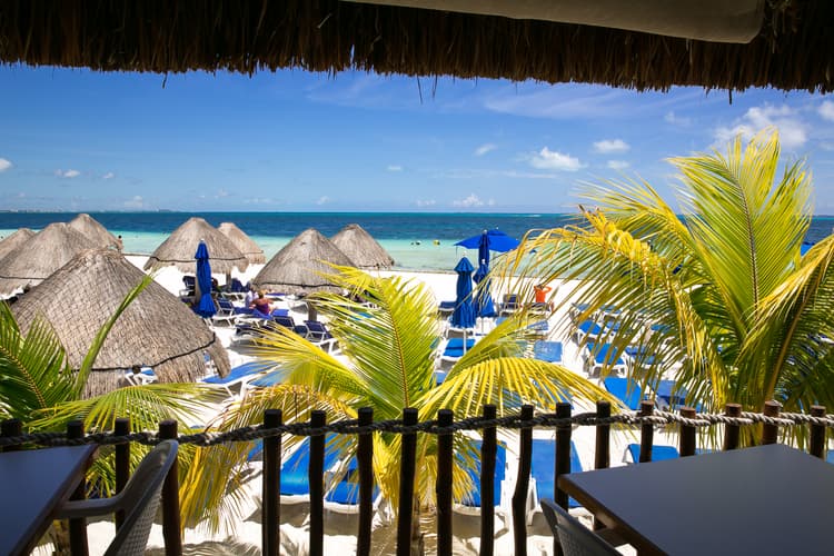 Immagine -  Cancún in Bloom: Adventure, Culture & All-Inclusive Bliss