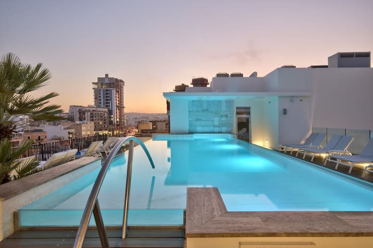 Image - Ognissanti a St Julian Malta da Cagliari Offerta Vacanze