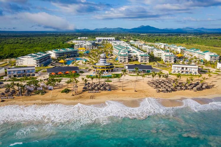 Imagen - Dom 06 Jun 27 / MDZ - PUJ + Hoteles en Punta Cana