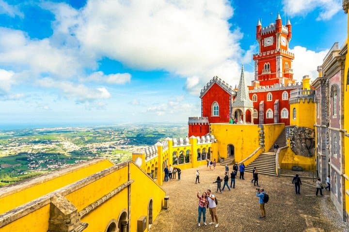 Imagen - City break Lisbona 3 notti a settembre. Voli diretti + hotel BB e CG in centro + tour Pena, Regaleira, Cascais