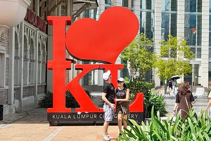 Image - 8 Days. 4N SEMINYAK 5* (BO) I 3N KUALA LUMPUR 5* (BO)