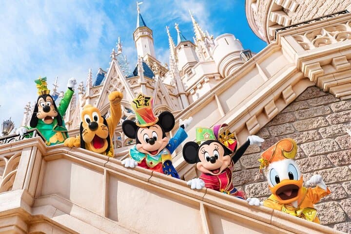 تصویر - Tokyo Disneyland: 1-Day Ticket & Private Hotel Transfer